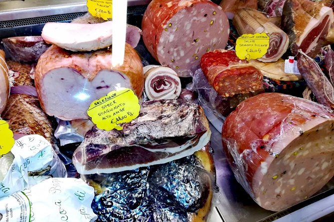 Naples Street Food Tour with a Native & Top Rated Expert - Stop 4: Spaccanapoli for Sfogliatella, Babà, and Gelato