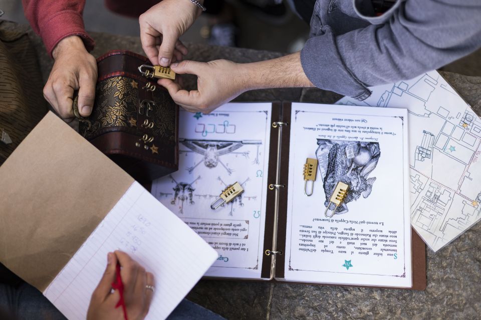 Naples: The Path of the Immortals Treasure Hunt Walking Tour - Key things to know before you go