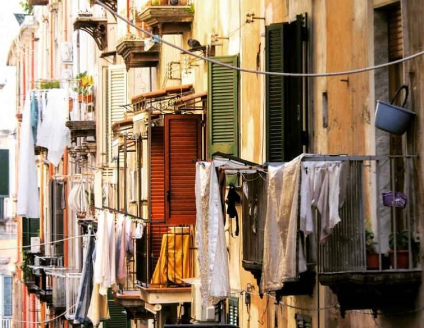 Naples: The Spanish Quarters, Street Art and Local Market - Quartieri Spagnoli: Street Art, Stairs, Balcony Linens, and Maradona