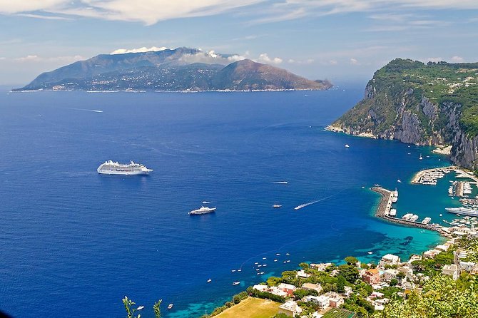 Naples to Capri Private Boat Excursion - Naples to Capri: Mergellina Port and the moment you step aboard