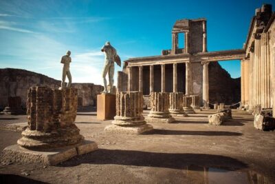 Naples to Positano/Sorrento Transfer via Pompeii (or Vice Versa) - Pompeii in 2 hours: how to see the essentials without burning out