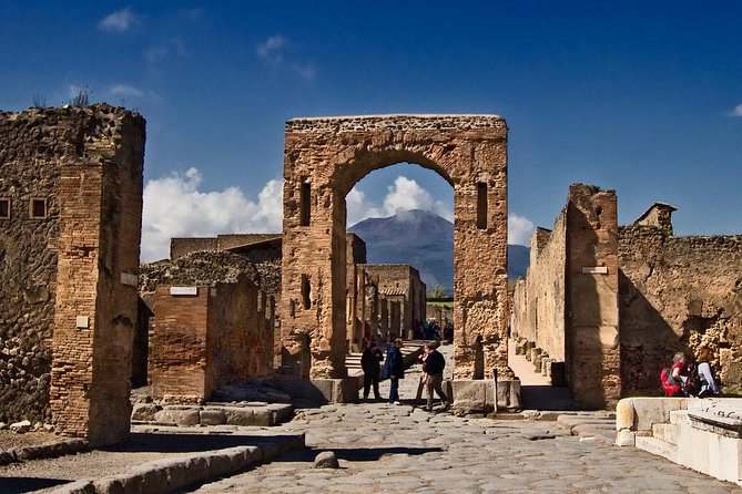 Naples to Praiano/Amalfi transfer via 2h in Pompei (or viceversa) - Should you book this Naples-to-Amalfi transfer with Pompeii?