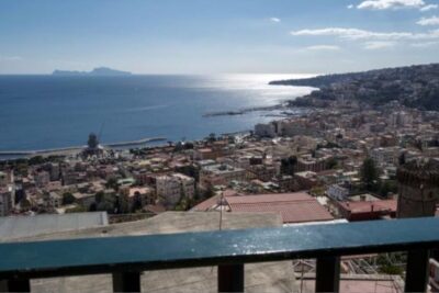 Naples Tour - Royal Palace and central Naples monuments: first impressions with less friction