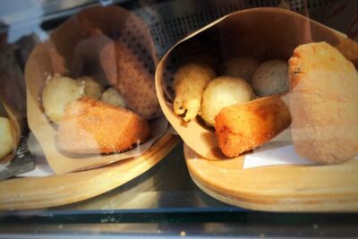Naples Vomero: A Unique Traditional Food Tour by Do Eat Better - How the tasting plan works: five stops, one full-meal feel
