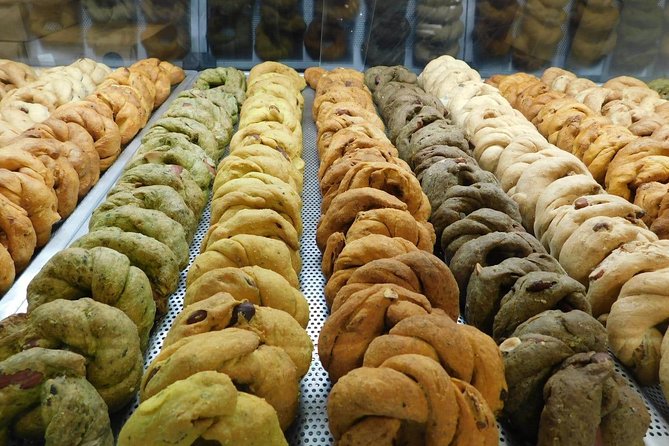 Naples Vomero: A Unique Traditional Food Tour by Do Eat Better - Dessert finale: babà and sfogliatella riccia