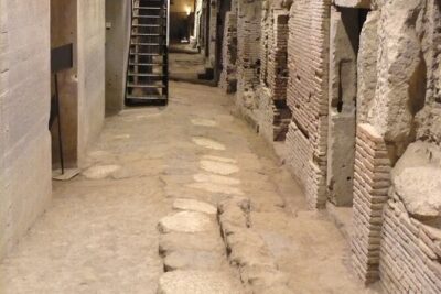 Naples walking tour + Neapolis buried - Via San Gregorio Armeno: Artisan Shops, Market Icons, and Local Flavor