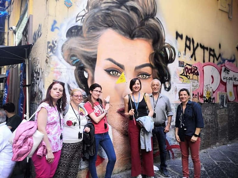 Napoli centro storico - tour in Italiano - Meeting at the Duomo di Napoli: start smart, stay ready