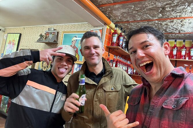 Napoli Pub Crawl in the Old Town - Small-group chemistry with Samuele: a night designed to include everyone