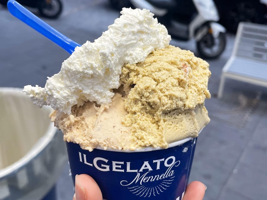 No Diet Club - Unique Food Tour in Napoli with many Tastings - Quartieri Spagnoli and the Spanish Quarter approach