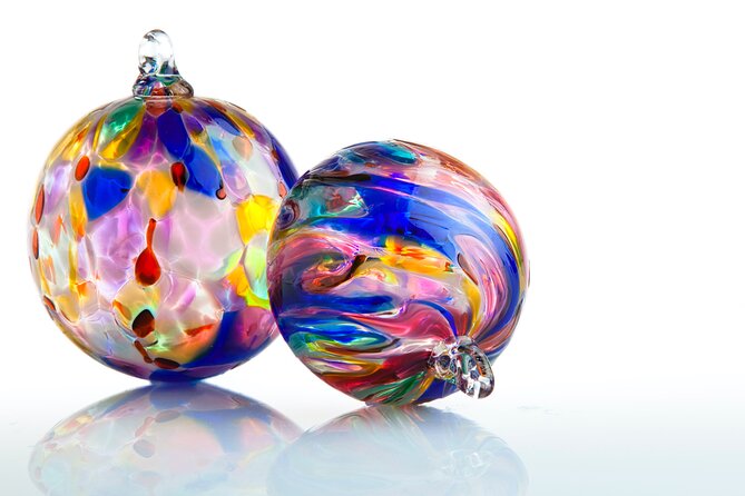 Ornament glassblowing class hosted by Glassblowing in the Garden - Key points before you book