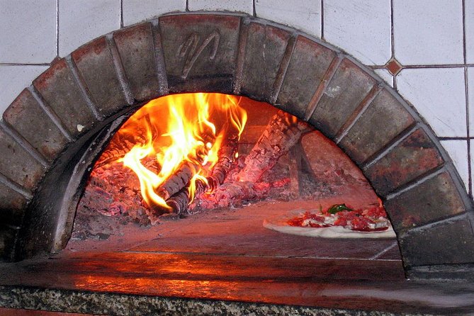 Pizza School, Learn the authentic art of making Pizza - Sliding It Into the Oven: The Moment It Turns Into Pizza