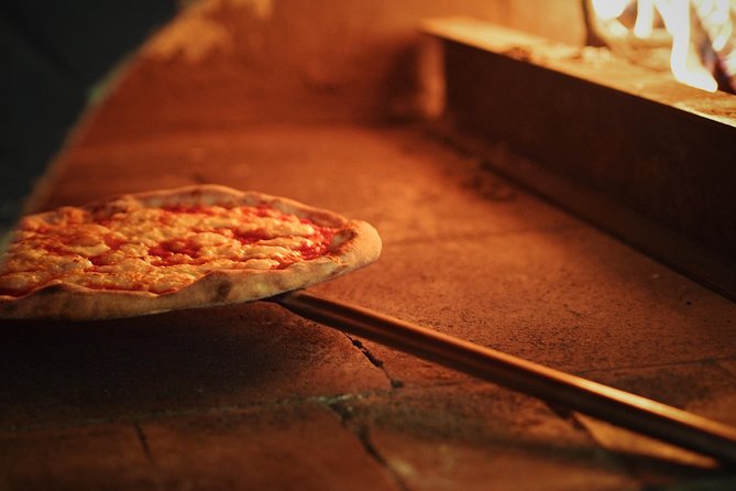 Pizza School, Learn the authentic art of making Pizza - Toppings in Naples: Less, Better Ingredients, Real Flavor