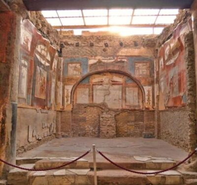 Pompei and Herculaneum: Skip the Line Entry + Audioguide - Skip-the-line entry + audioguide devices: the value behind the bundle
