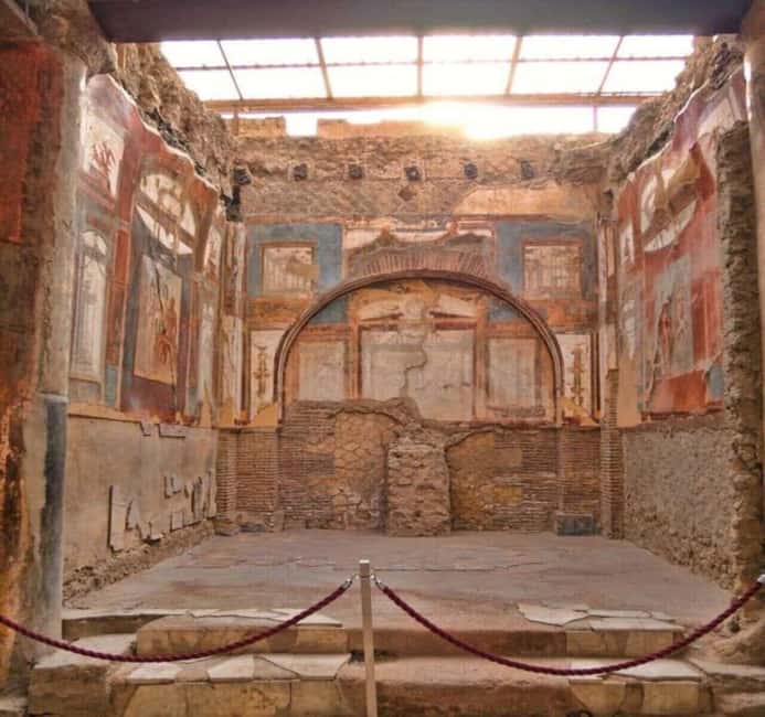 Pompei and Herculaneum: Skip the Line Entry + Audioguide - Skip-the-line entry + audioguide devices: the value behind the bundle