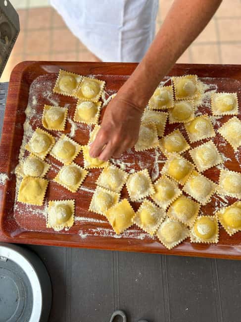 Pompei: Cooking class fresh pasta - Your host and the Cesarina approach