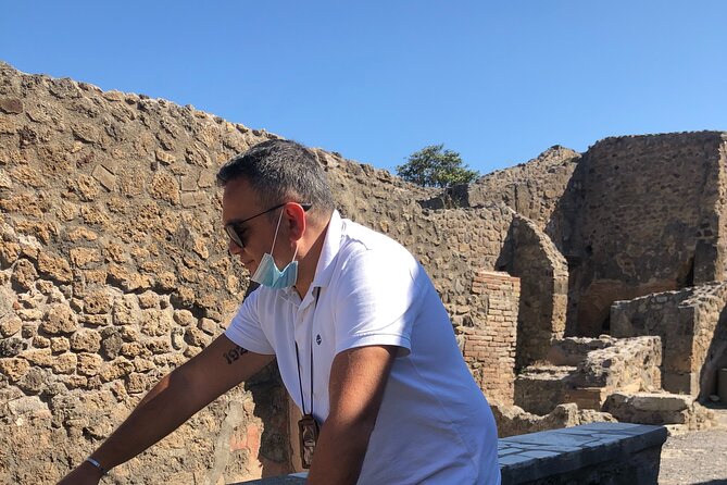Pompei three hours with an expert guide - Starting at Piazza Esedra: what your 3 hours really look like