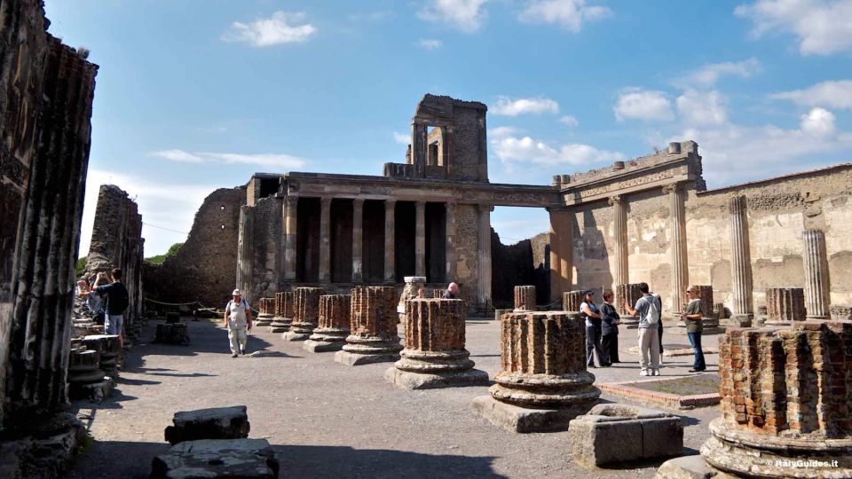 Pompei tickets and Audioguide in the office - What your 2.5-hour self-guided visit feels like