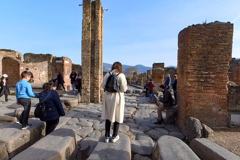 Pompeii: 2 Hours Skip the Line Visit with a Licensed Guide - The Roman Forum and the city’s everyday engine