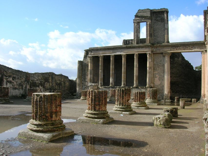 Pompeii 3-Hour Walking Tour - Where You Meet and How You’ll Get In