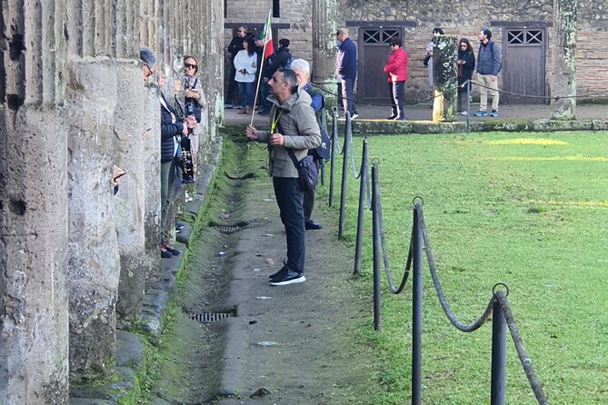 Pompeii 360° - 4-hour tour with an expert Guide in archaeology - The Foro de Pompeya: where politics, religion, and business meet