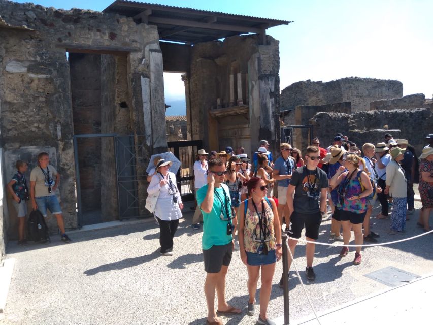 Pompeii: 3D Walking Tour with Entry Ticket - Your Tour Assistant: How the Human Part Improves the Tech