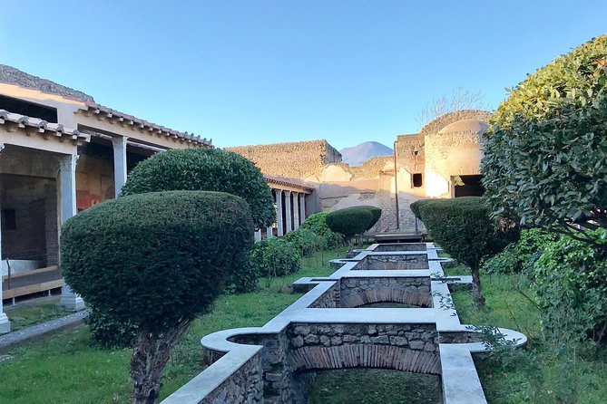Pompeii 3h Private & Quality Tour with your Archaeologist - Along the Greater Decumano: Baths, Street Layout, and the Lupanare