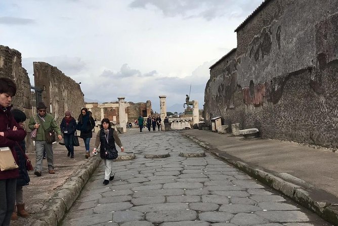 Pompeii and Amalfi Coast From Naples - Stop 1: Pompeii Archaeological Park in Two Hours