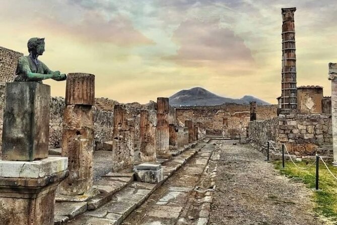 Pompeii and Amalfi Coast Unique Experience Private Tour - Positano in 1 hour: pick your beach mood first