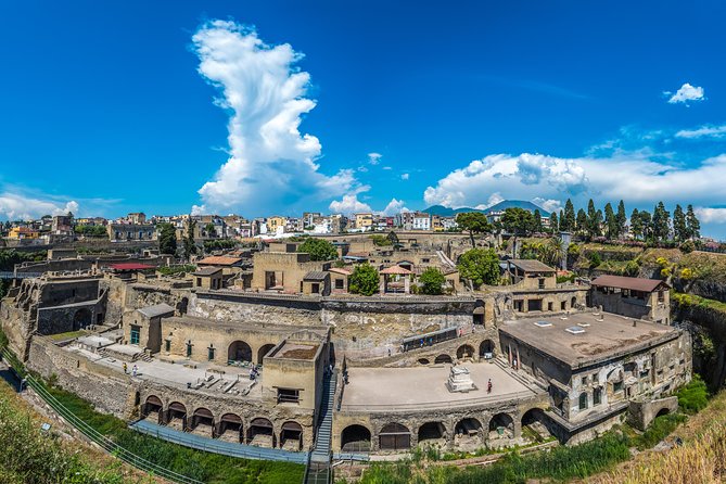 Pompeii and Herculaneum Private Tour - Naples to the ruins: why a private car is worth it