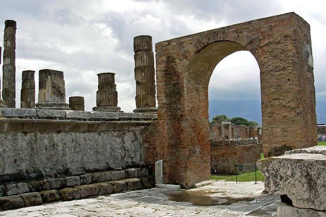 Pompeii and Herculaneum Private Tour - Pompeii Archaeological Park: the buried-city perspective in two hours