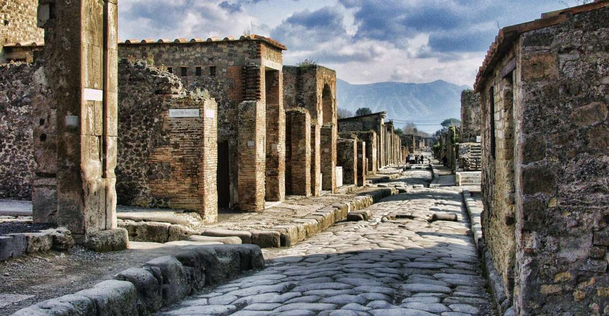 Pompeii and Herculaneum: Private Tour from Naples - Herculaneum After Pompeii: Smaller, Personal, and Often More Intense
