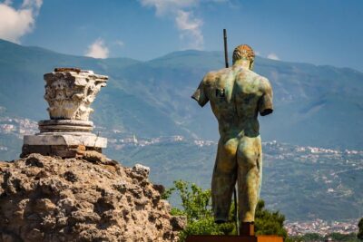 Pompeii and Herculaneum small group tour - skip the line - Switching Cities: The Included Train Ride to Herculaneum