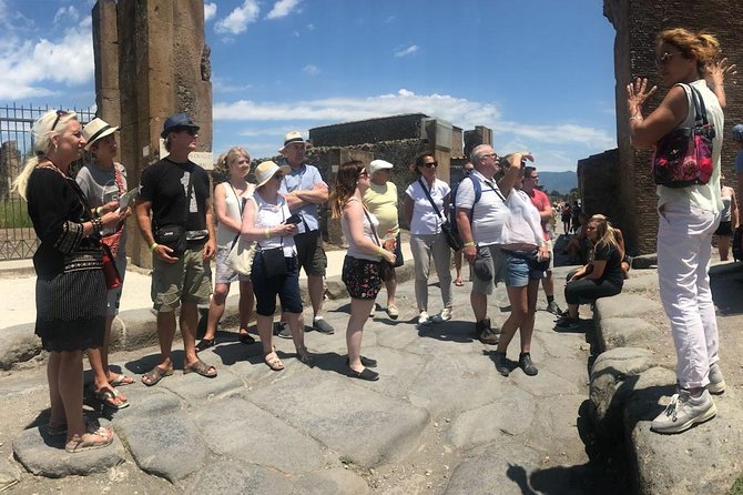 Pompeii and Vesuvius Small Group Tour From Naples with Pizza - Contrada Osservatorio: a short panoramic pause for Naples views