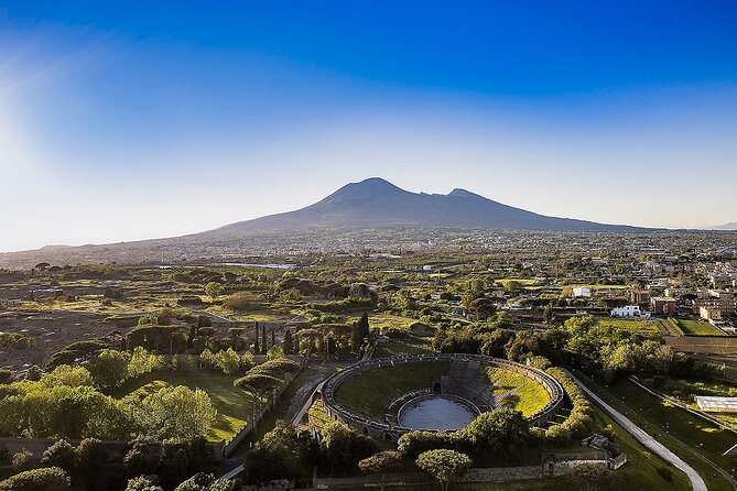 Pompeii and Vesuvius Tour with Pickup - What to pack: small items that prevent a bad hour