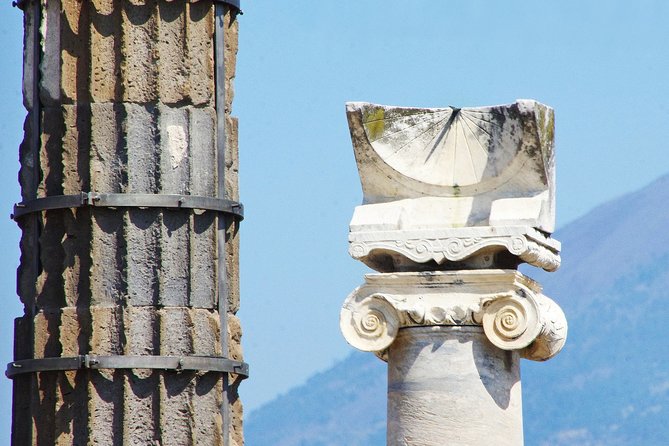 Pompeii and Vesuvius - VIP Tour/Small Group with Lunch - The Crater Walk on Vesuvius: Views, Volcano Science, and a Still-Active Perspective