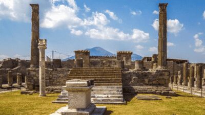 Pompeii Audioguide - TravelMate app for your smartphone - Setup and activation: getting from email to play