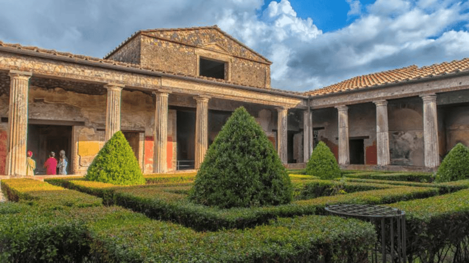 Pompeii Audioguide - TravelMate app for your smartphone - The content inside: 16 tracks, about 48 minutes