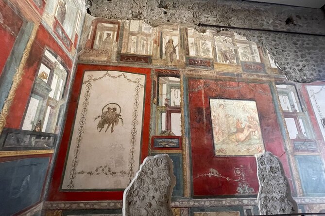 Pompeii Express: 1-Hour Guided Tour - The Beware of the dog mosaic: a quick hit of personality