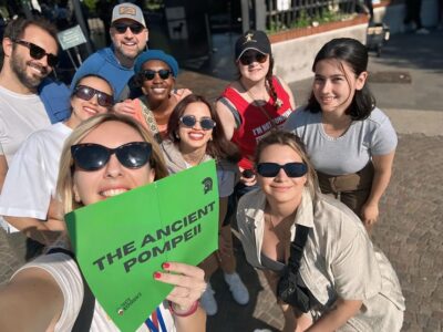 Pompeii Guided Experience - Tour Service Only - Finding the Guide: Hortus Restaurant and the Green Sign