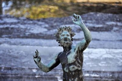 Pompeii: Guided Small Group Tour Max 6 People with Private Option - Skip-the-line tickets + mobile ticket: protecting your time