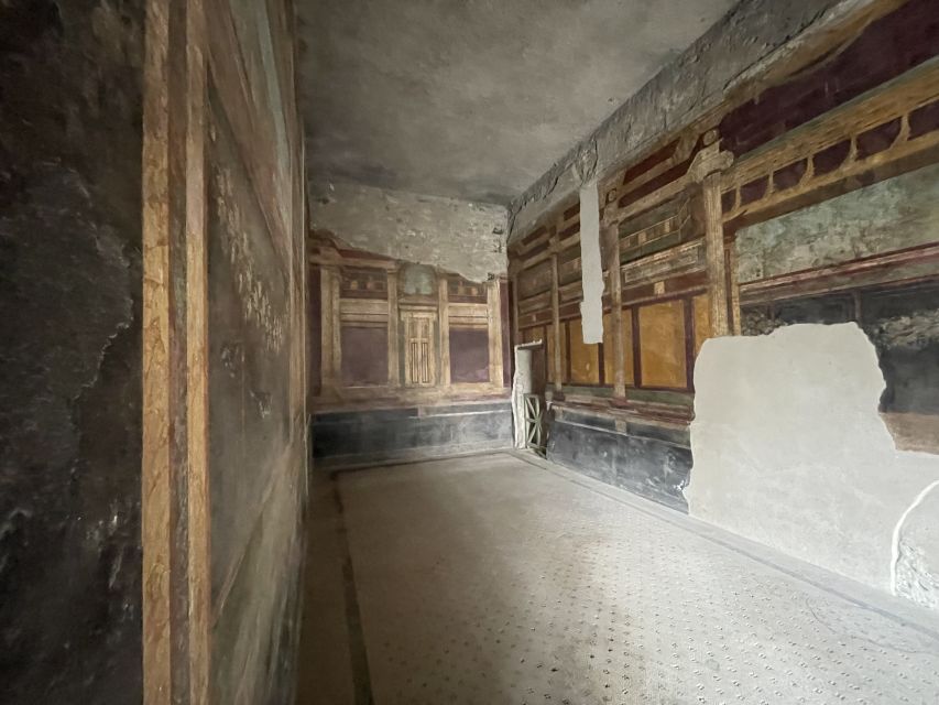 Pompeii: Highlights Guided Walking Tour - Who should book this tour, and who might want something else