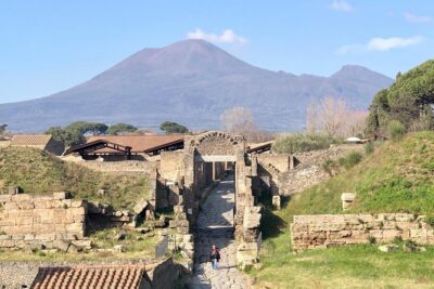 Pompeii New Discoveries Private Guided Tour - Pompeii Archaeological Park: How Your 2 Hours Usually Feel