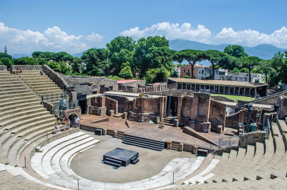 Pompeii Pass: Skip-the-Line, Guided Tour & Museum Access - The 4-hour guided walk through Ancient Pompeii (with an archaeologist)