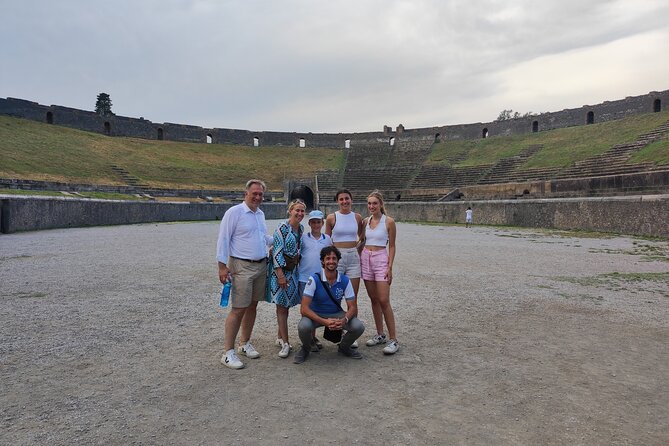 Pompeii Private Walking Tour with Expert and Authorized Guide - Pompeii Archaeological Park: what the tour experience feels like