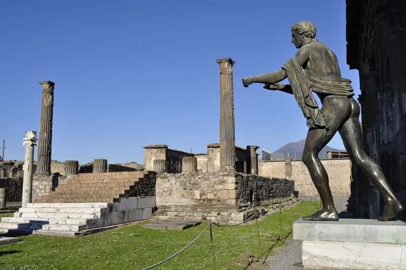 Pompeii Ruins 2-Hours Guided Tour and priority entry ticket - English or Italian guide, plus headsets if your group is big