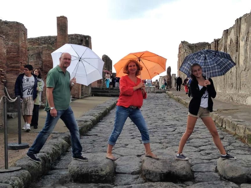 Pompeii Ruins 2-Hours Guided Tour and priority entry ticket - Via Villa dei Misteri: the tour’s opening context