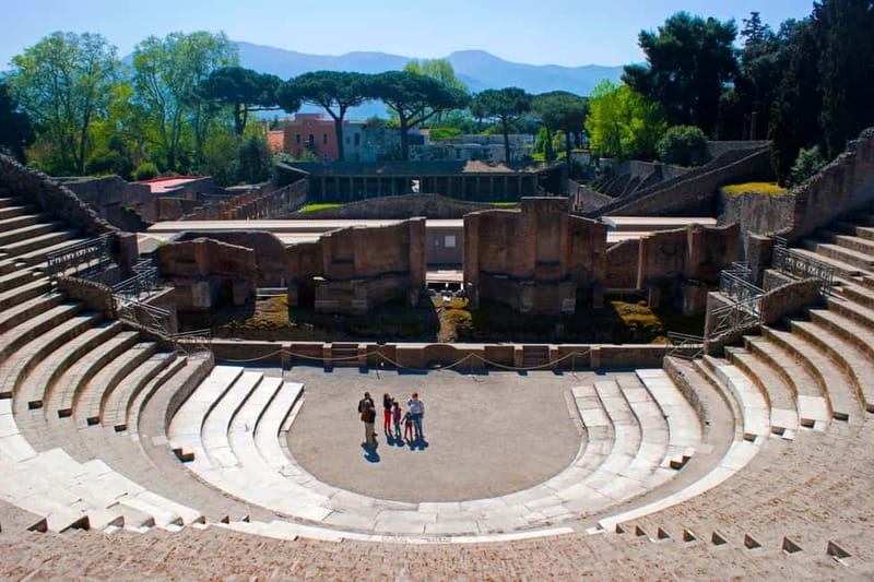 Pompeii Ruins 2-Hours Guided Tour and priority entry ticket - 79 AD explained through bodies, fear, and frozen time
