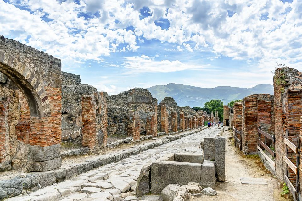 Pompeii Ruins Private Tour with Optional Skip-the-Line Entry - Getting Value From a Group Tour Up to 8 People