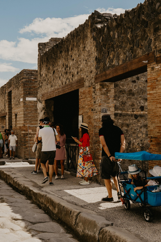 Pompeii Ruins & Vesuvius Full-Day Tour from Pompeii - Transportation realities: van time, heat, and what to bring
