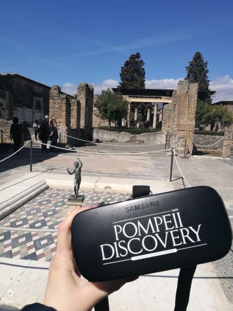 Pompeii Ruins: Virtual Tour 360° with Authorized Storyteller - Quadriporticus gladiator training and Lupanar nightlife